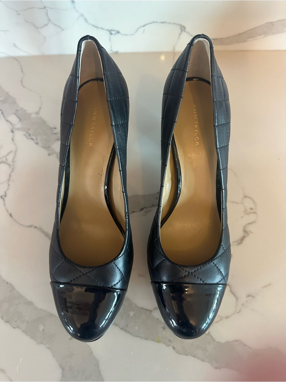 Ann Taylor Black Quilted Leather & Patent leather Cap-Toe Pumps, Sz